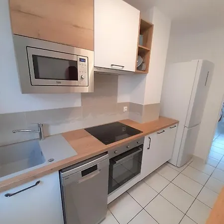 Appartement Bel En Centre Ville D'aix Avec 3 Chambres Et Parking Gratuit *