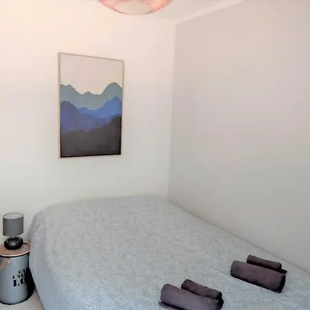 Bel En Centre Ville D'aix Avec 3 Chambres Et Parking Gratuit Appartement *